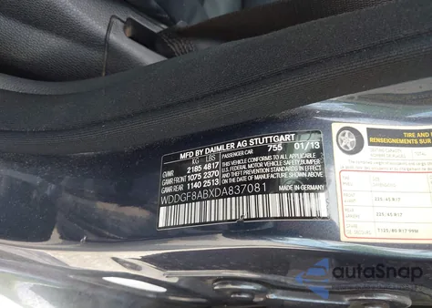 2013 Mercedes-Benz C 300 Luxury 4Matic/Sport 4Matic z USA, uszkodzony, nr VIN WDDGF8ABXDA837081